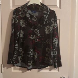 Apt. 9 Gray and Black Print Knit Top